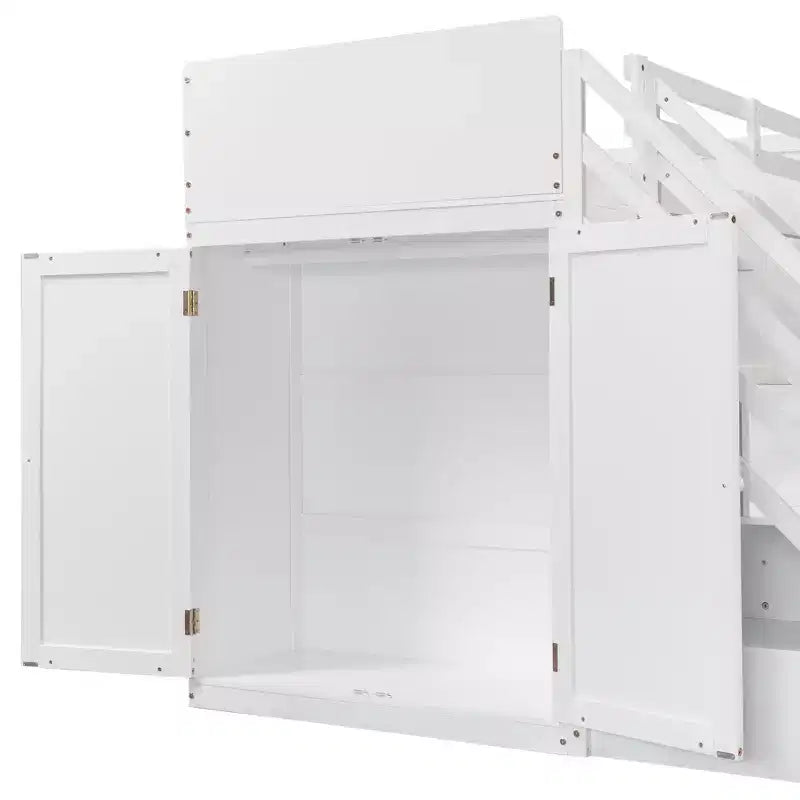 Lit simple en hauteur, lit double en bas