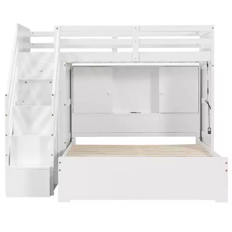 Lit simple en hauteur, lit double en bas
