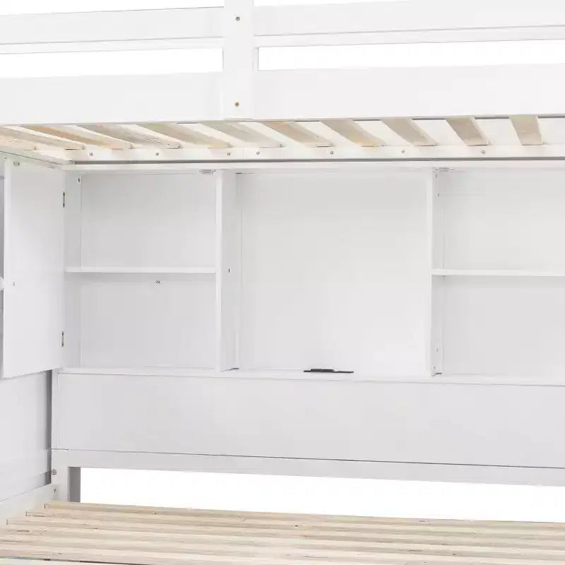 Lit simple en hauteur, lit double en bas