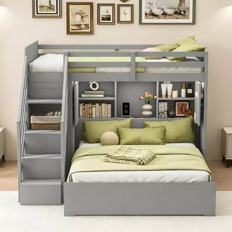Lit simple en hauteur, lit double en bas