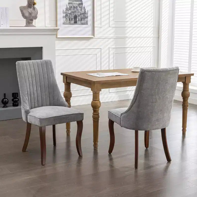 Chaise de salle à manger en bois avec coussin en velours